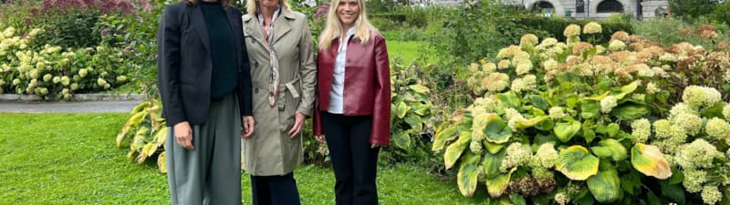 Justisminister Astri Aas-Hansen, leder i Advokatforeningen Siri Teigum, styremedlem i Yngre forsvarere Oline Marie Ripnes